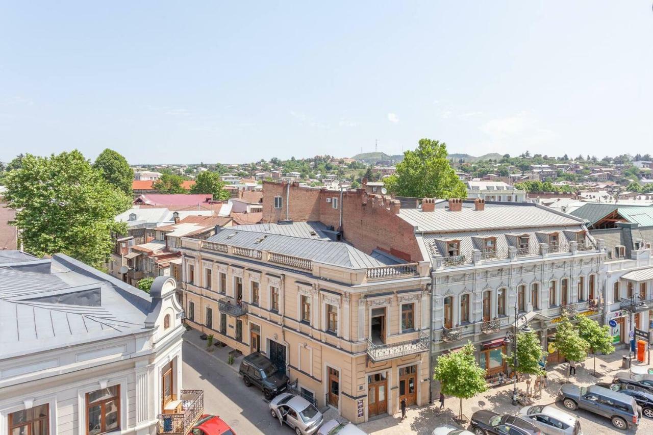 Wehost Apartment On A Colorful Street Tbilisi Zewnętrze zdjęcie